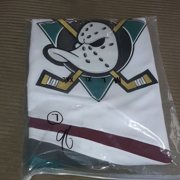 Nwt Mighty Ducks Conway Hockey Jersey Authentic - Picture 3 of 12